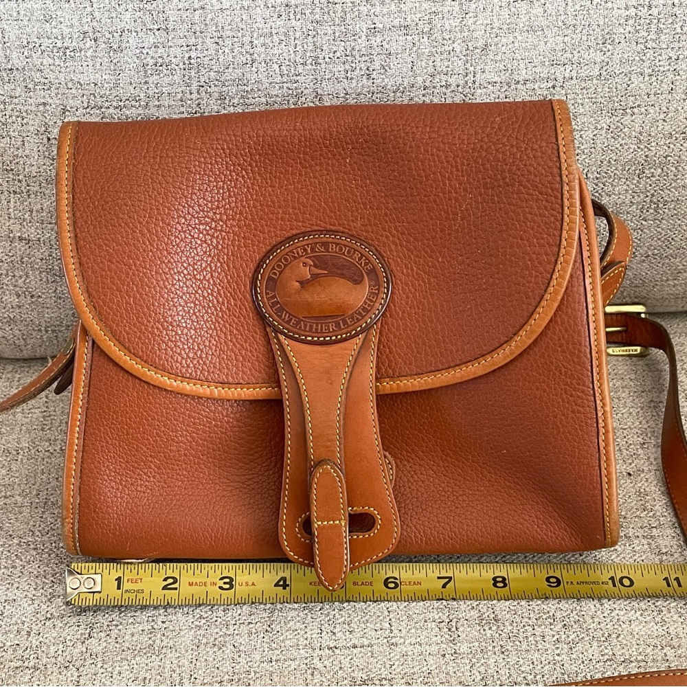 Dooney & Bourke All Weather 2 Duck, Vintage. Pebble Leather. Dark Tan. Like New! - Picture 9 of 15